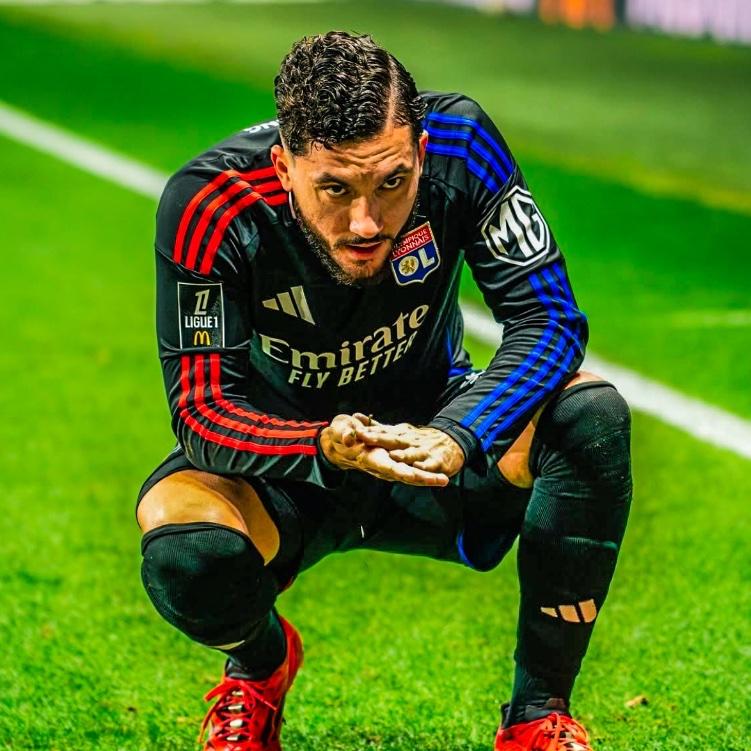 风云突变勒沃库森转会期主帅复盘，法甲版图或变，球迷炸锅，资深球员宣示担当的简单介绍