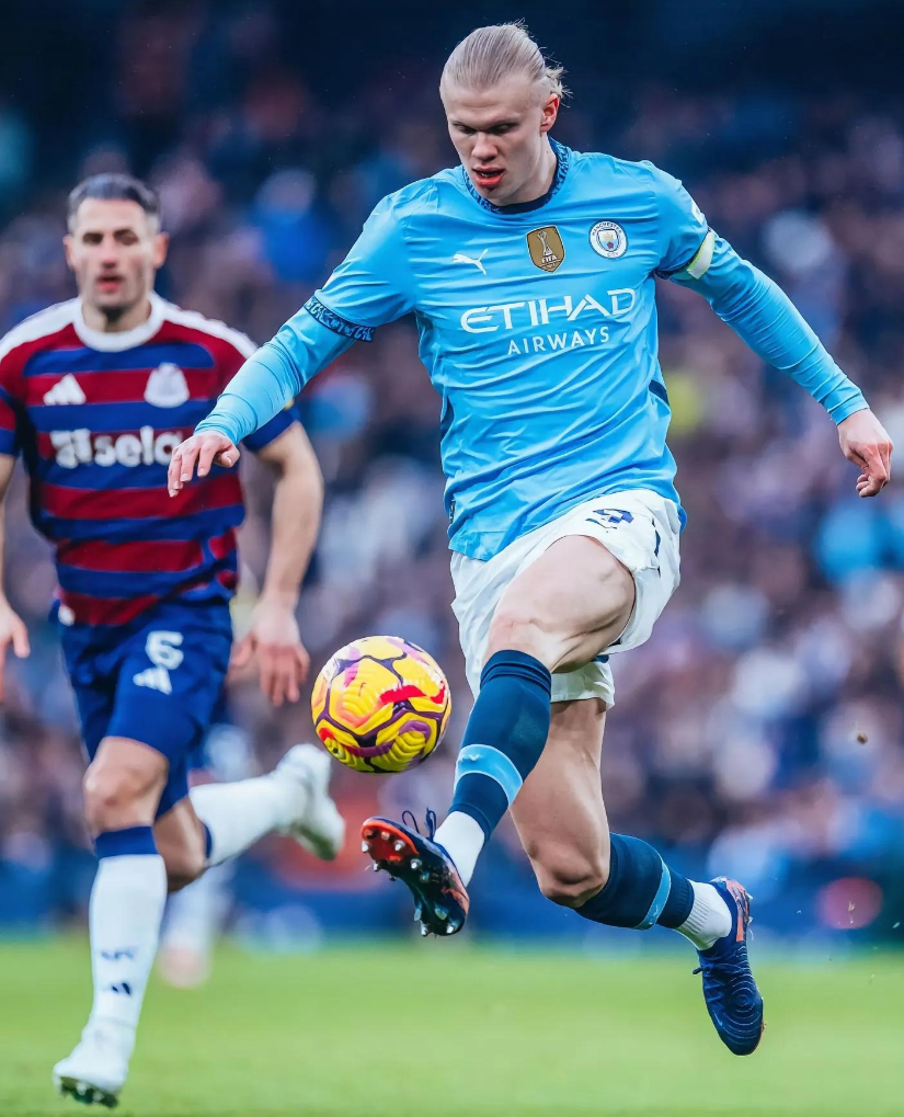 包含曼城训练开放日；转会期更衣室发声引欢呼；全明星赛在即；控场能力受关注的词条